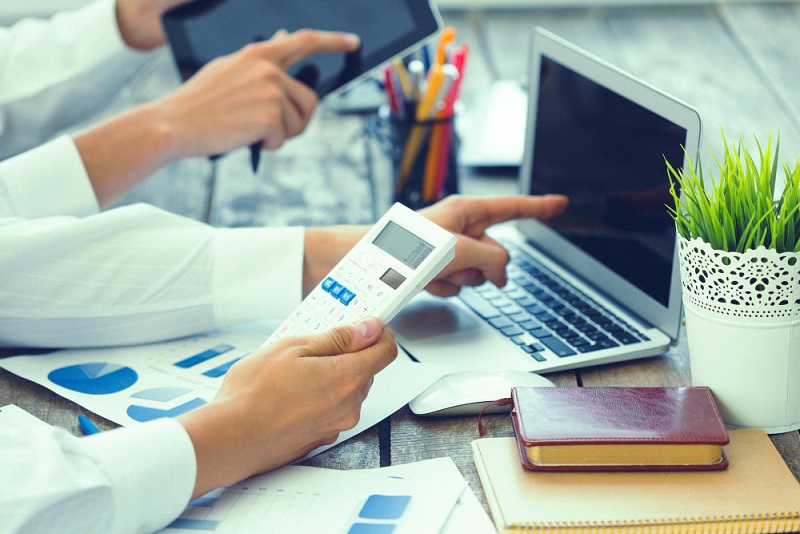 Dubai LLC company setup fees