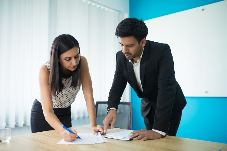 register a business in Dubai